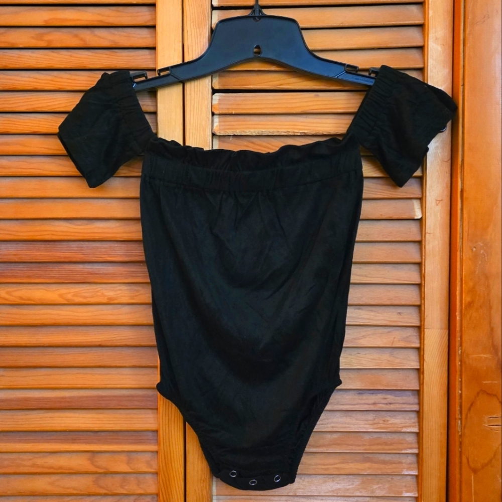NWT Bailey's Blossoms Girls Off-Shoulder Bodysuit Size 4T